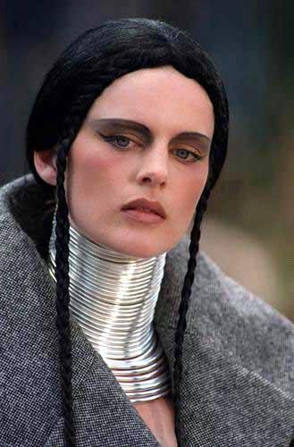 【贴图】一辈子的枷锁?直面长颈族的姑娘们