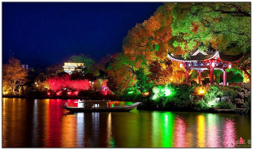 流光溢彩的桂林两江四湖夜景纤夫影像